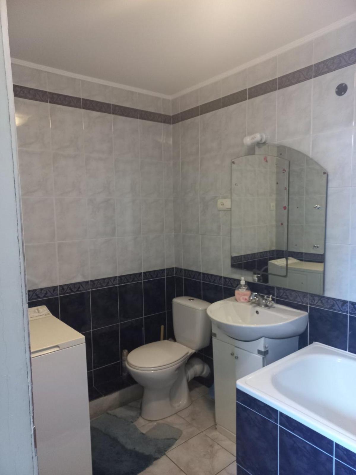 затишна в центрі Lwów
